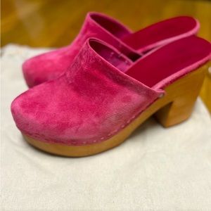 Charlotte Stone Marlo Clogs